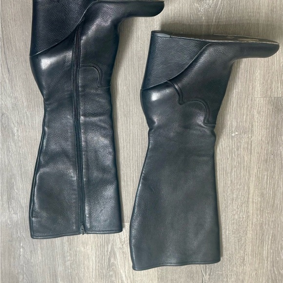 Nanette Lepore Femme Fatale Genuine Leather Boots in Grey. Size 8.5. Worn 3x. - Picture 2 of 9